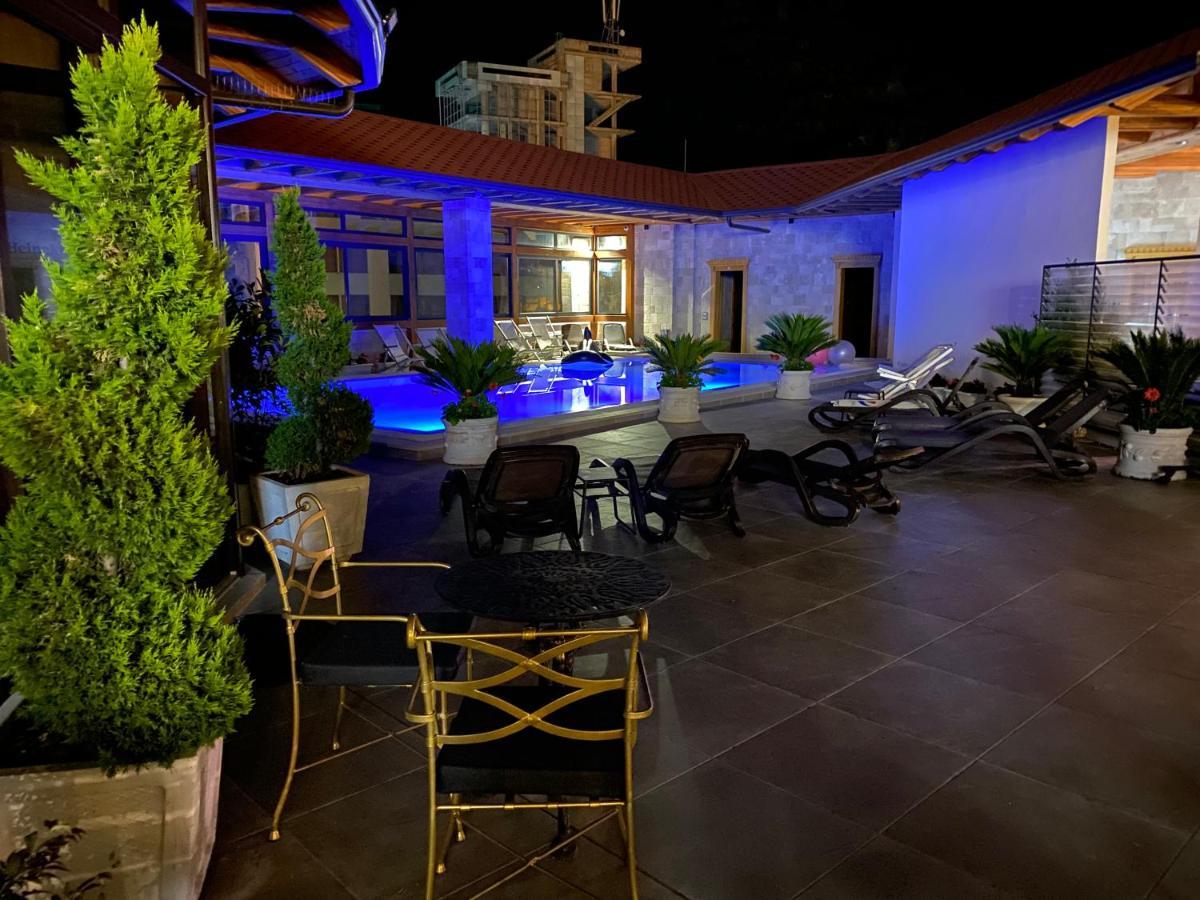 Hotel Panorama Kruje Bagian luar foto