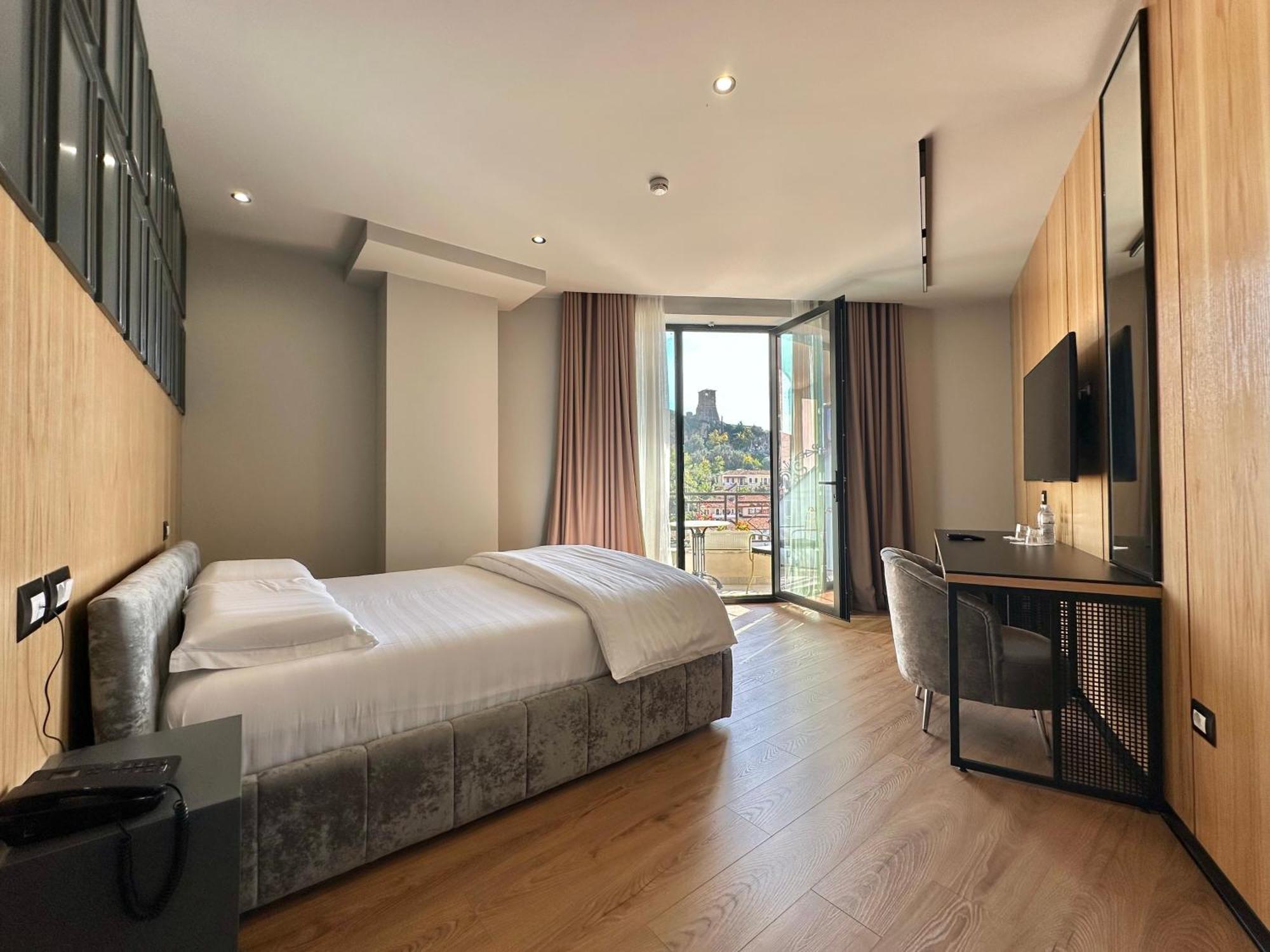 Hotel Panorama Kruje Bagian luar foto